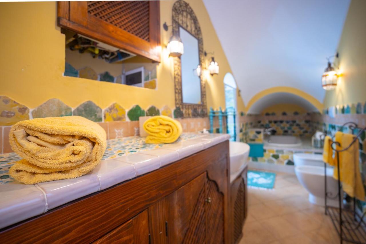 Monte SantʼAngelo Villa In Gargano - Villa Basso מראה חיצוני תמונה