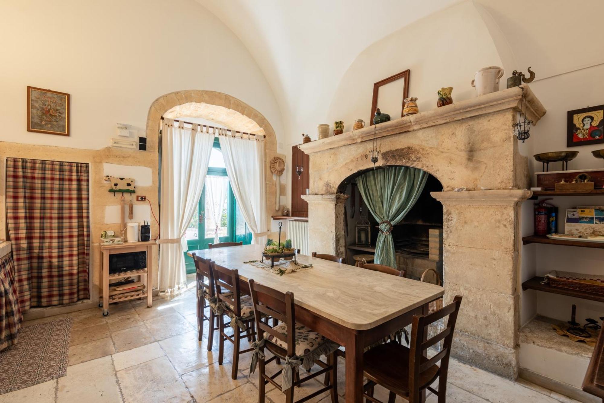 Monte SantʼAngelo Villa In Gargano - Villa Basso מראה חיצוני תמונה