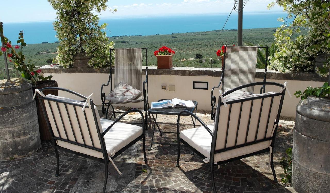 Monte SantʼAngelo Villa In Gargano - Villa Basso מראה חיצוני תמונה